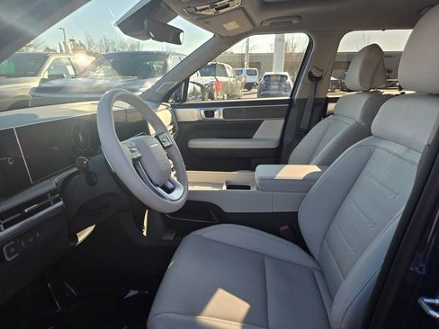 Used 2025 Hyundai Santa Fe Limited image 11