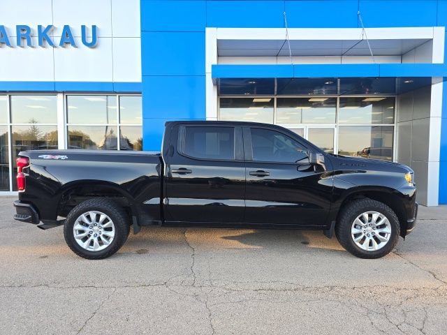 Used 2021 Chevrolet Silverado 1500 Custom w/ LPO, Dark Essentials Package AWD/4WD image 4
