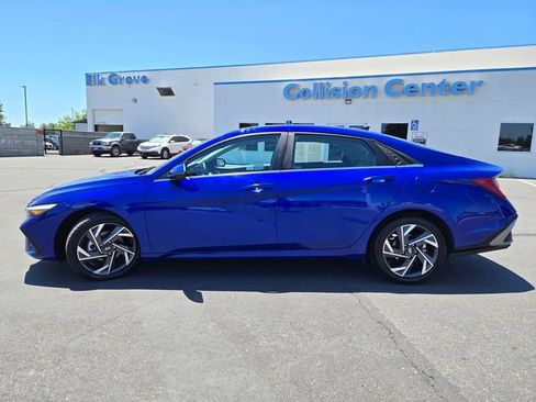 Used 2024 Hyundai Elantra Limited FWD image 7