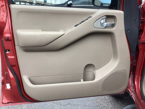 Used 2014 Nissan Frontier SV RWD image 23