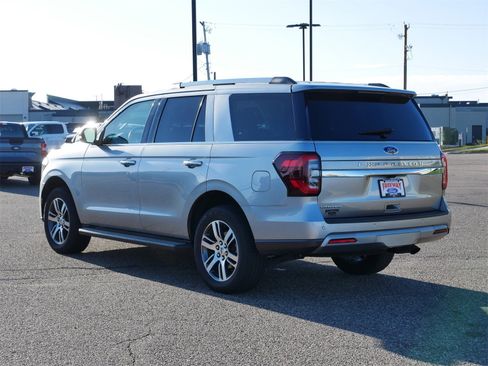 Certified 2024 Ford Expedition Limited image 3