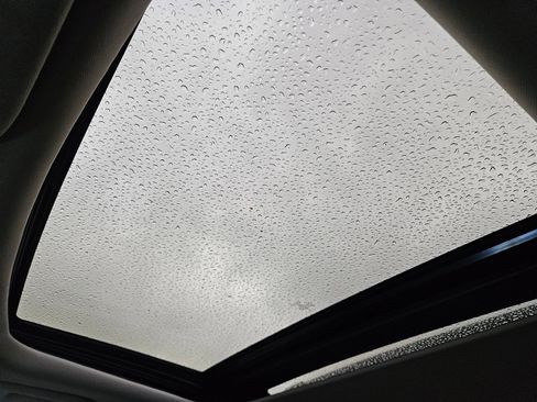 Used 2019 Ford Expedition Platinum image 18