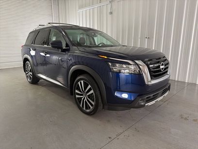 Used 2024 Nissan Pathfinder Platinum w/ Cargo Package