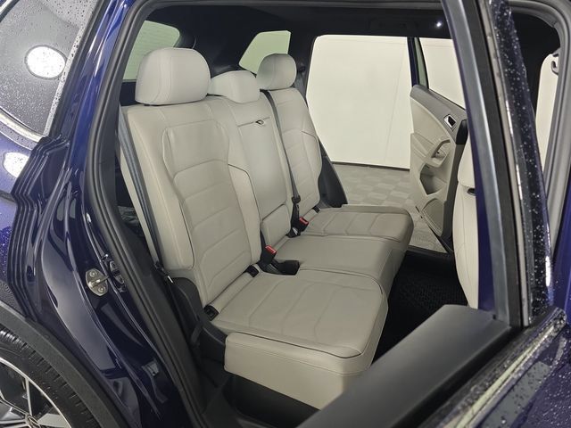 Used 2023 Volkswagen Tiguan SEL R-Line AWD/4WD image 27