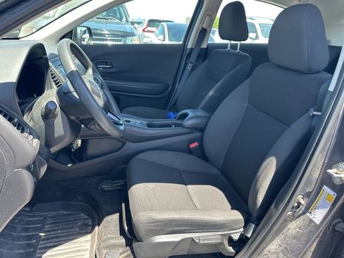 Used 2019 Honda HR-V LX image 14