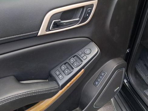 Used 2017 GMC Yukon Denali AWD/4WD image 18