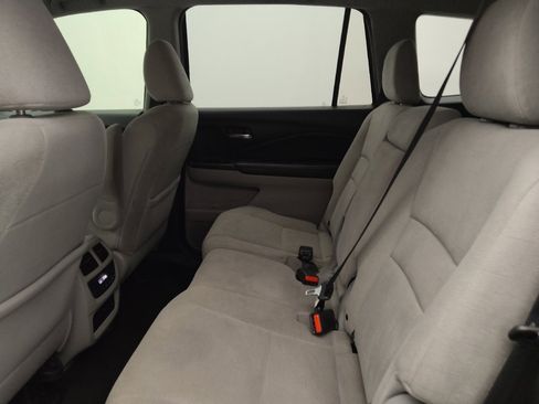 Used 2020 Honda Pilot EX image 18