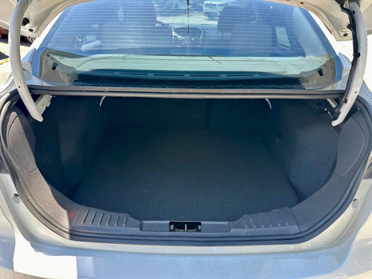 Used 2015 Ford Focus SE FWD image 14