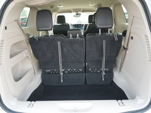Used 2023 Chrysler Pacifica Touring-L FWD image 26