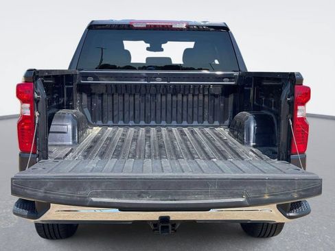 Used 2024 Chevrolet Silverado 1500 LT AWD/4WD image 12