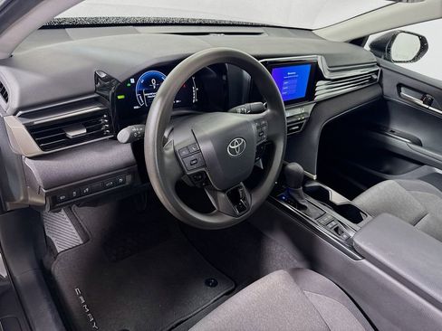 Certified 2025 Toyota Camry LE FWD image 9