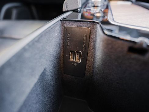 Used 2022 Volvo XC90 T6 Momentum w/ Climate Package image 33