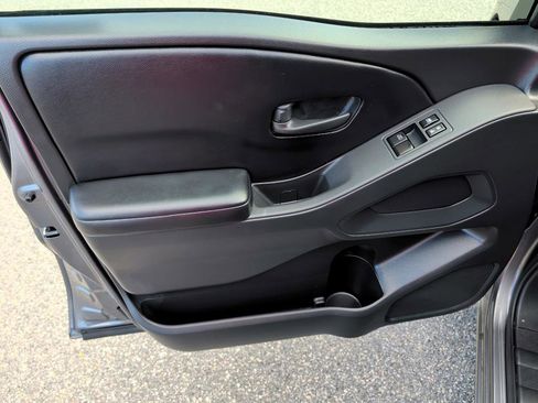 Used 2025 Nissan Frontier S image 16