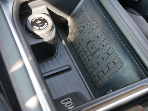 New 2025 Ford Expedition Active image 16