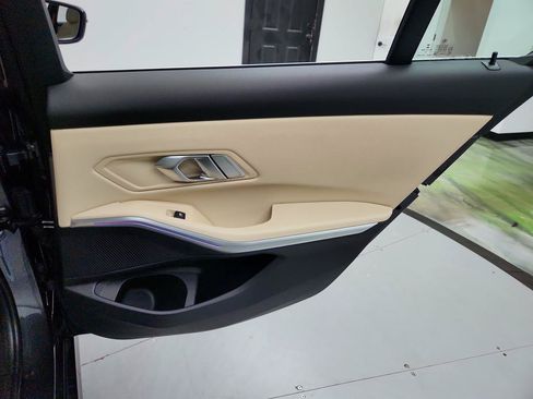 Used 2020 BMW 330i Sedan w/ Driving Assistance Package RWD image 31