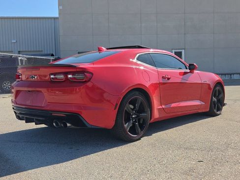 Used 2021 Chevrolet Camaro LT RWD image 5