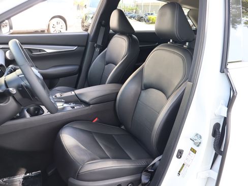 Certified 2023 INFINITI QX50 Luxe FWD image 2