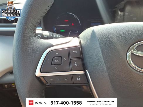 Used 2025 Toyota Sienna XLE FWD image 17