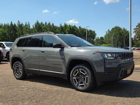 New 2026 Jeep Cherokee Laredo AWD/4WD image 2