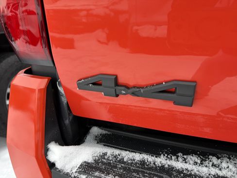 Used 2024 Toyota Tacoma TRD Off-Road image 7