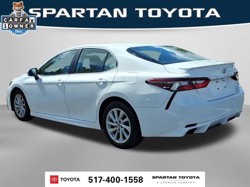 Used 2024 Toyota Camry SE AWD/4WD image 9