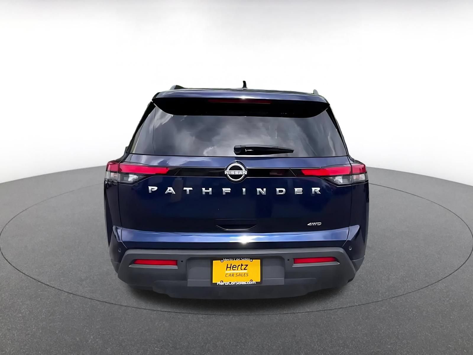Used 2025 Nissan Pathfinder SV AWD/4WD image 12
