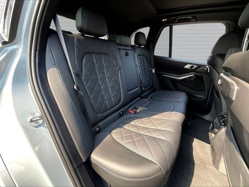 Used 2024 BMW X5 xDrive40i w/ M Sport Package AWD/4WD image 22