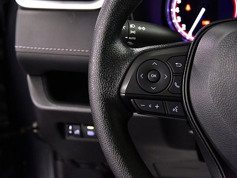 Used 2024 Toyota RAV4 XLE image 19