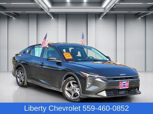 Used 2025 Kia K4 FWD image 1
