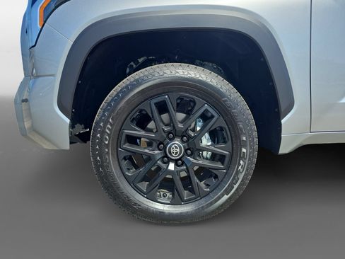 Certified 2026 Toyota Tundra Limited AWD/4WD image 14