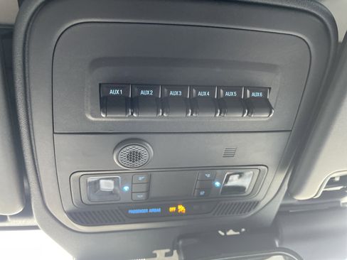 New 2025 Ford Bronco Badlands image 33