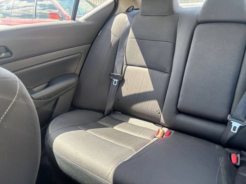 Used 2025 Nissan Altima 2.5 SV FWD image 39