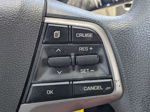Used 2018 Hyundai Elantra SEL FWD image 26