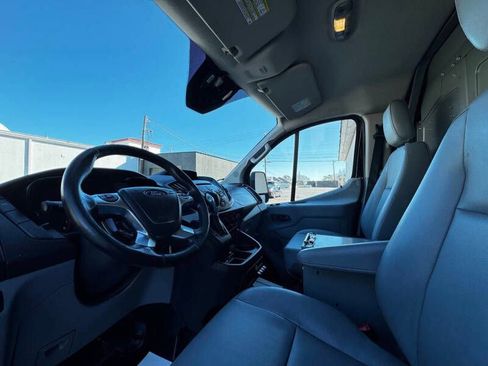 Used 2017 Ford Transit 150 130 Low Roof w/ Exterior Upgrade Package RWD image 9