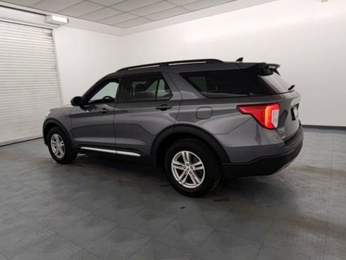 Used 2023 Ford Explorer XLT w/ Equipment Group 202A image 6