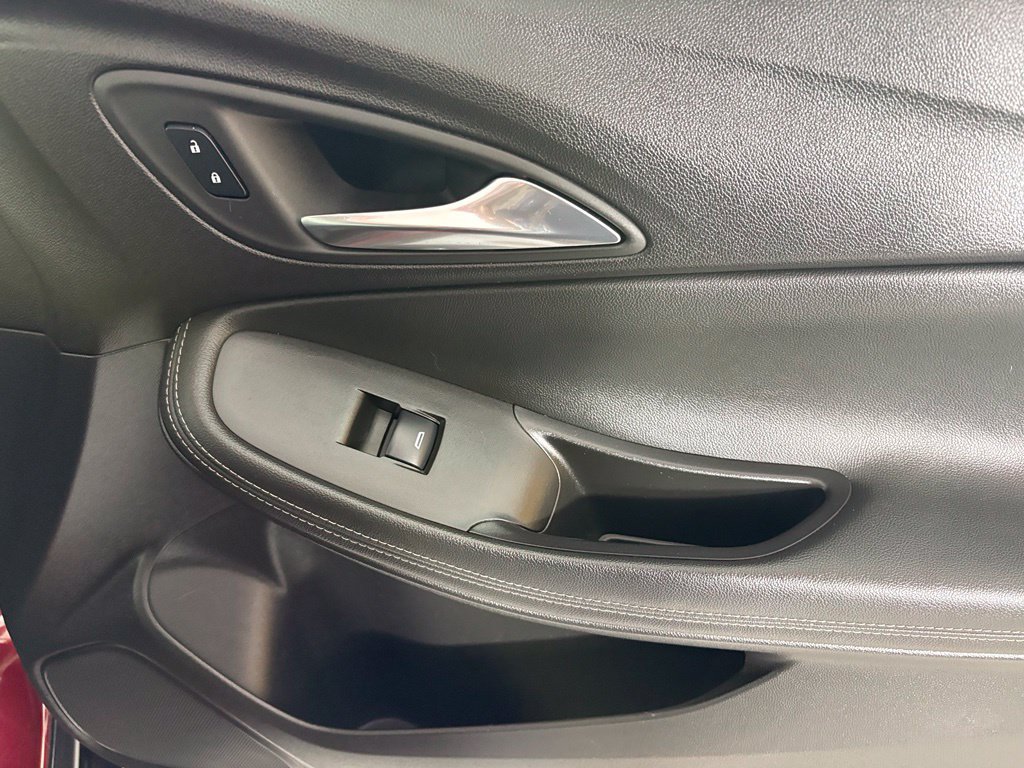 Used 2024 Buick Encore GX Sport Touring FWD image 12