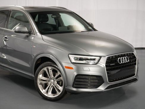 Used 2016 Audi Q3 2.0T Prestige w/ Prestige Package AWD/4WD image 9