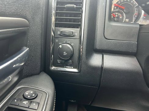 Used 2014 RAM 1500 Sport w/ Sport Premium Group image 28