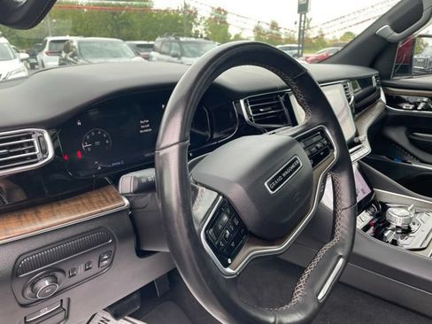 Used 2022 Jeep Grand Wagoneer Series I AWD/4WD image 12
