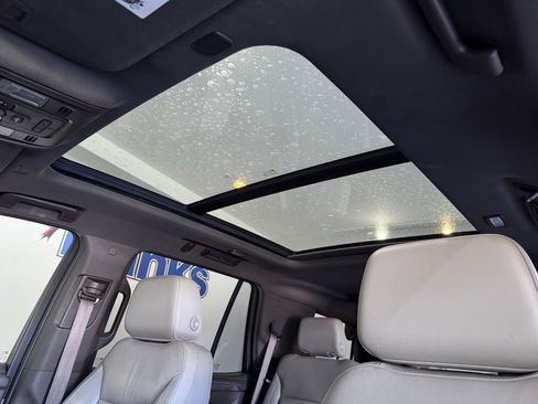 Used 2021 Chevrolet Tahoe Z71 w/ Z71 Signature Package image 25