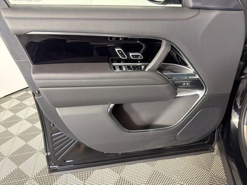 Used 2026 Land Rover Range Rover Long Wheelbase SE image 23