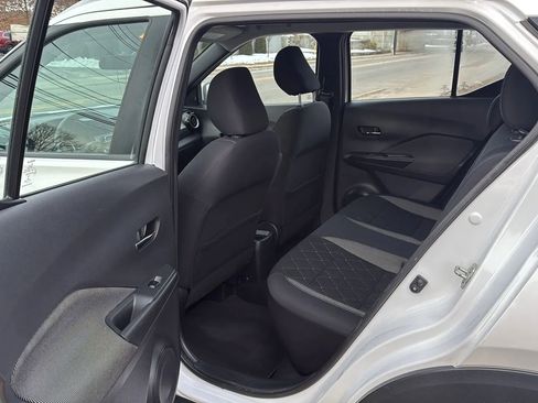 Used 2019 Nissan Kicks SV image 27