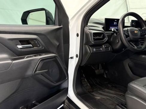Used 2024 Chevrolet Silverado EV W/T AWD/4WD image 34