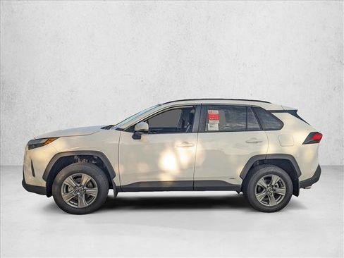 New 2025 Toyota RAV4 XLE image 5
