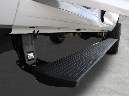 Used 2024 RAM 2500 Laramie w/ Night Edition image 21