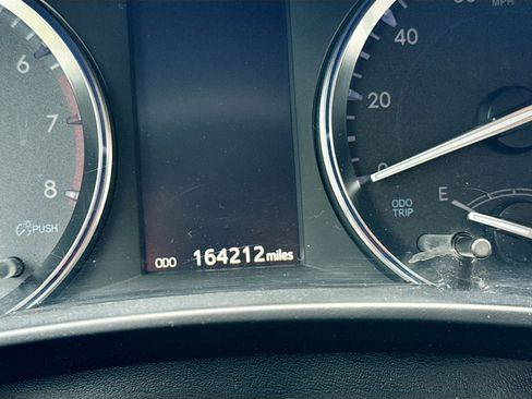 Used 2014 Toyota Highlander XLE image 12