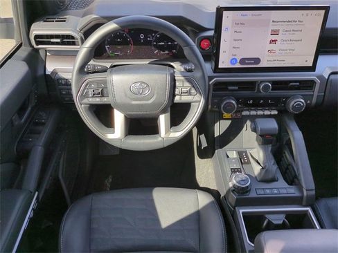 Used 2025 Toyota 4Runner TRD Off-Road Premium image 16