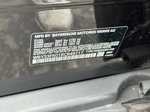 Used 2024 BMW i5 eDrive40i w/ Premium Package image 40