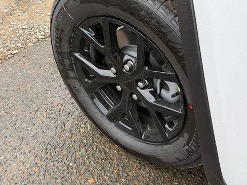 New 2026 Jeep Grand Cherokee Altitude AWD/4WD image 10