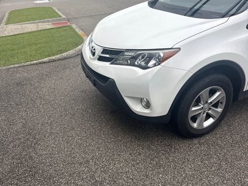 Used 2014 Toyota RAV4 XLE AWD/4WD image 2